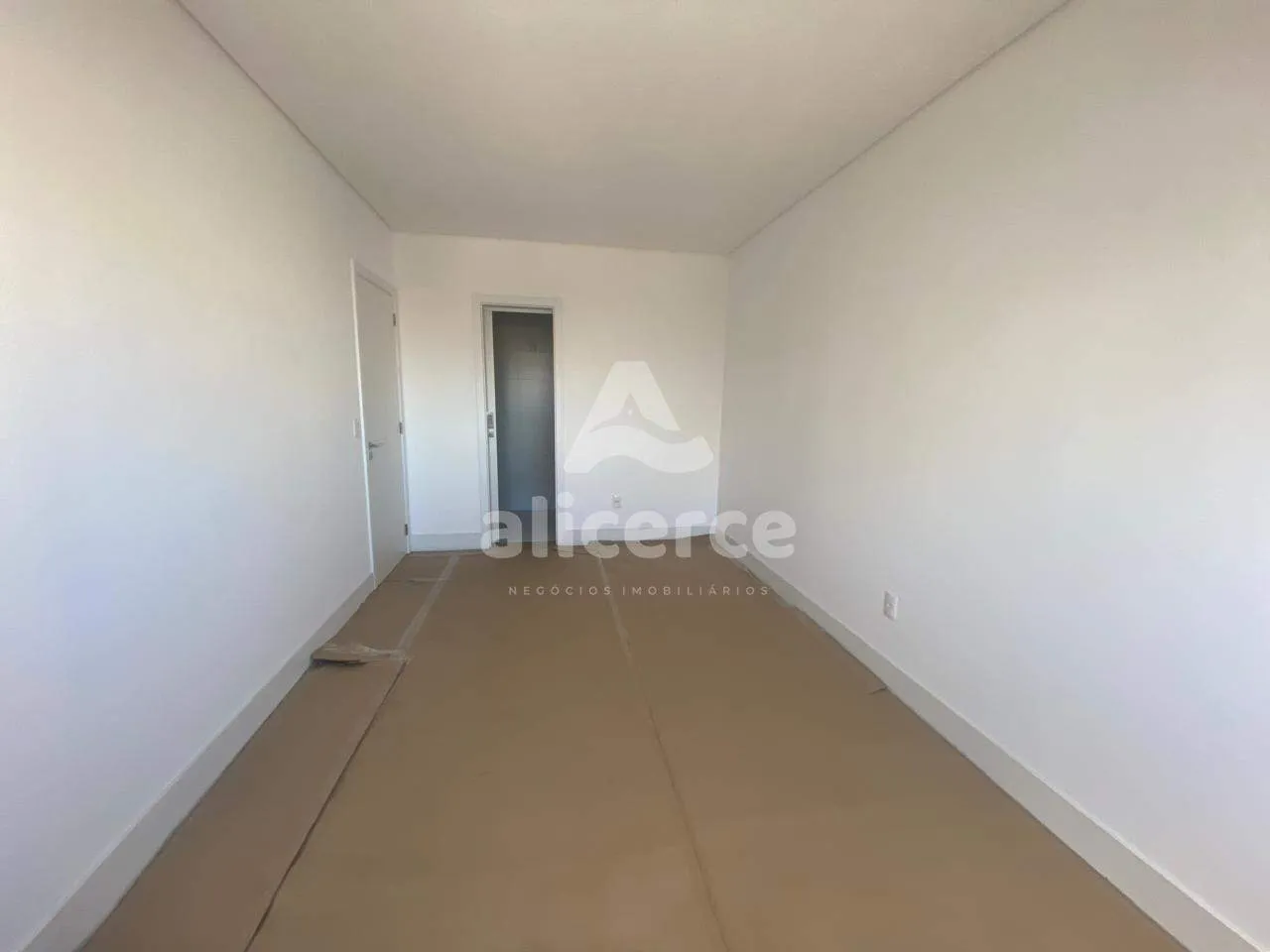 Imagem Apartamento de alto Luxo com 129,15 m² privativos sendo 03 Suítes, Sacada gourmet, no Kobrasol - São José/SC