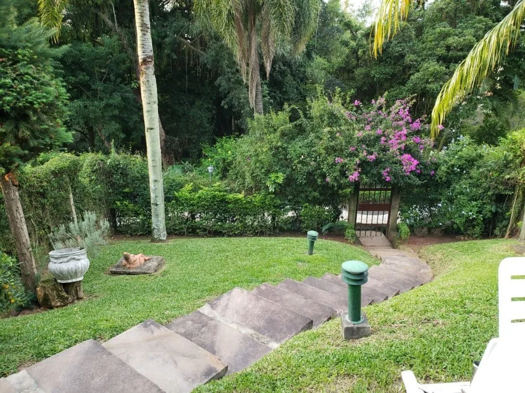 Imagem Casa Condominio para Venda - 451m², 5 dormitórios, sendo 3 suites, 4 vagas - Santa Tereza