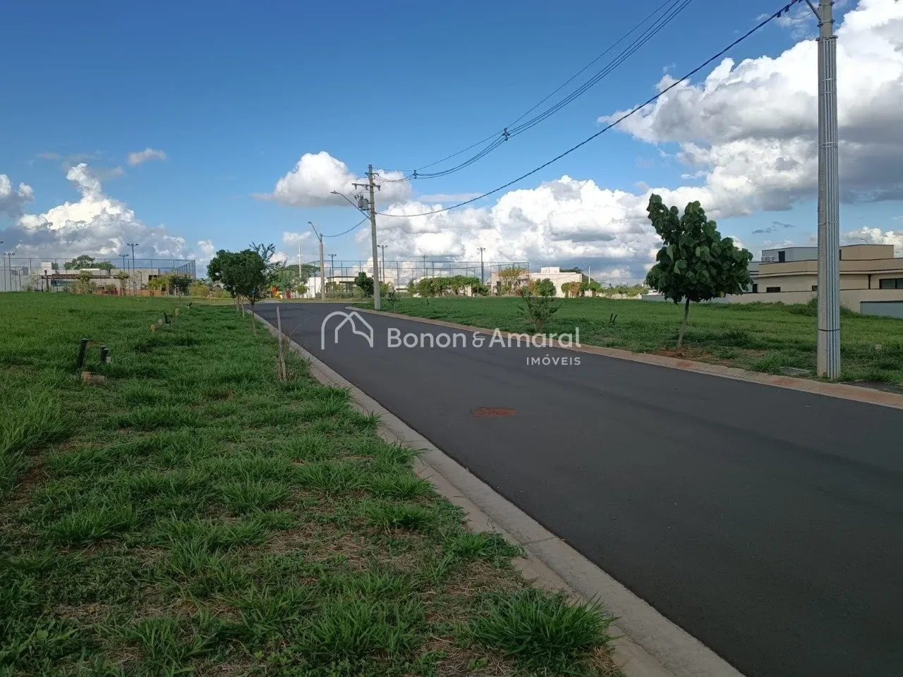 Imagem Terreno plano à venda no Residencial das Acácias em Paulínia: Condomínio Fechado com Lazer Completo e Infraestrutura de Alto Padrão