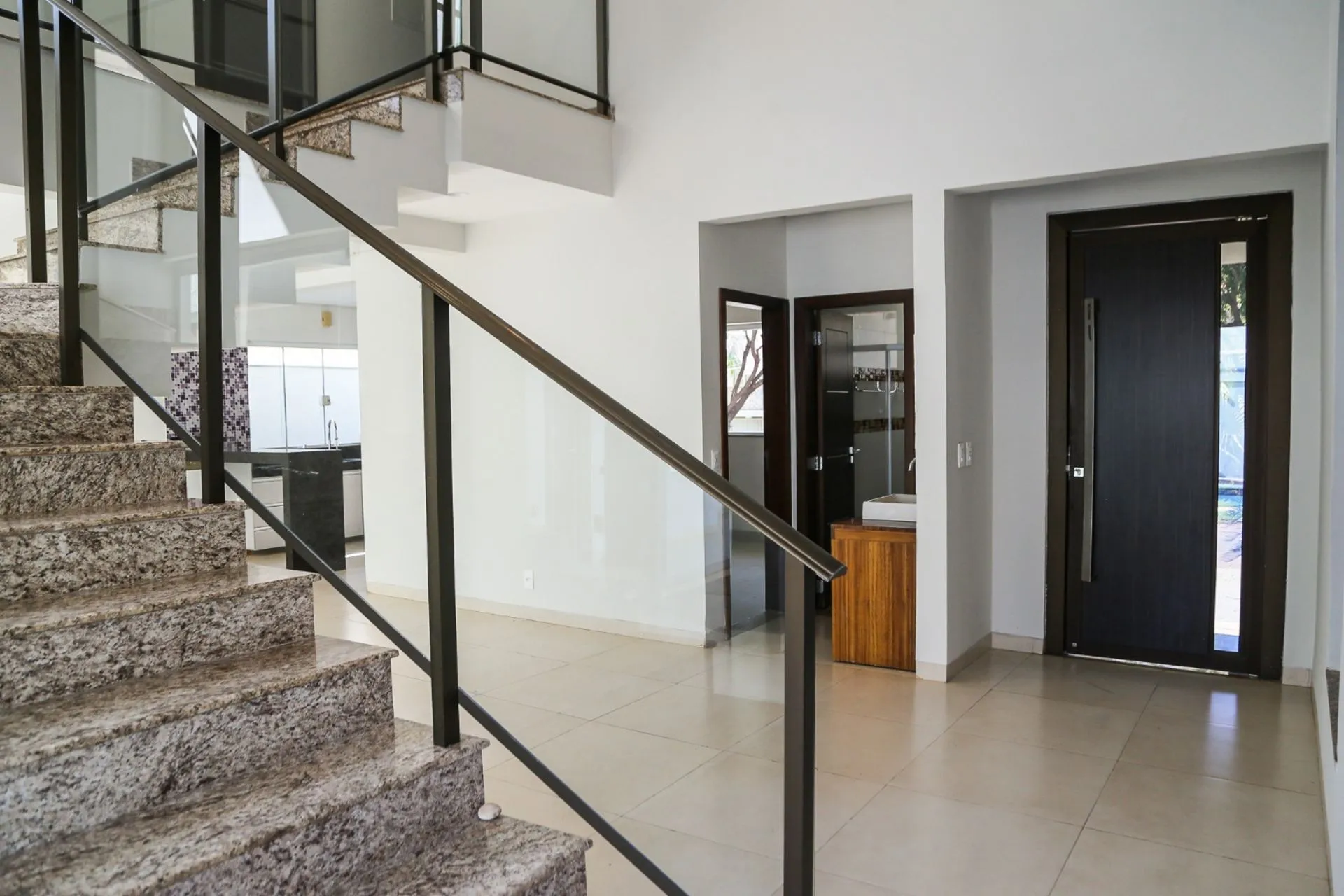 Imagem Sobrado Moderno de Alto Padrão - 5 Qts (2 Suítes), piscina.