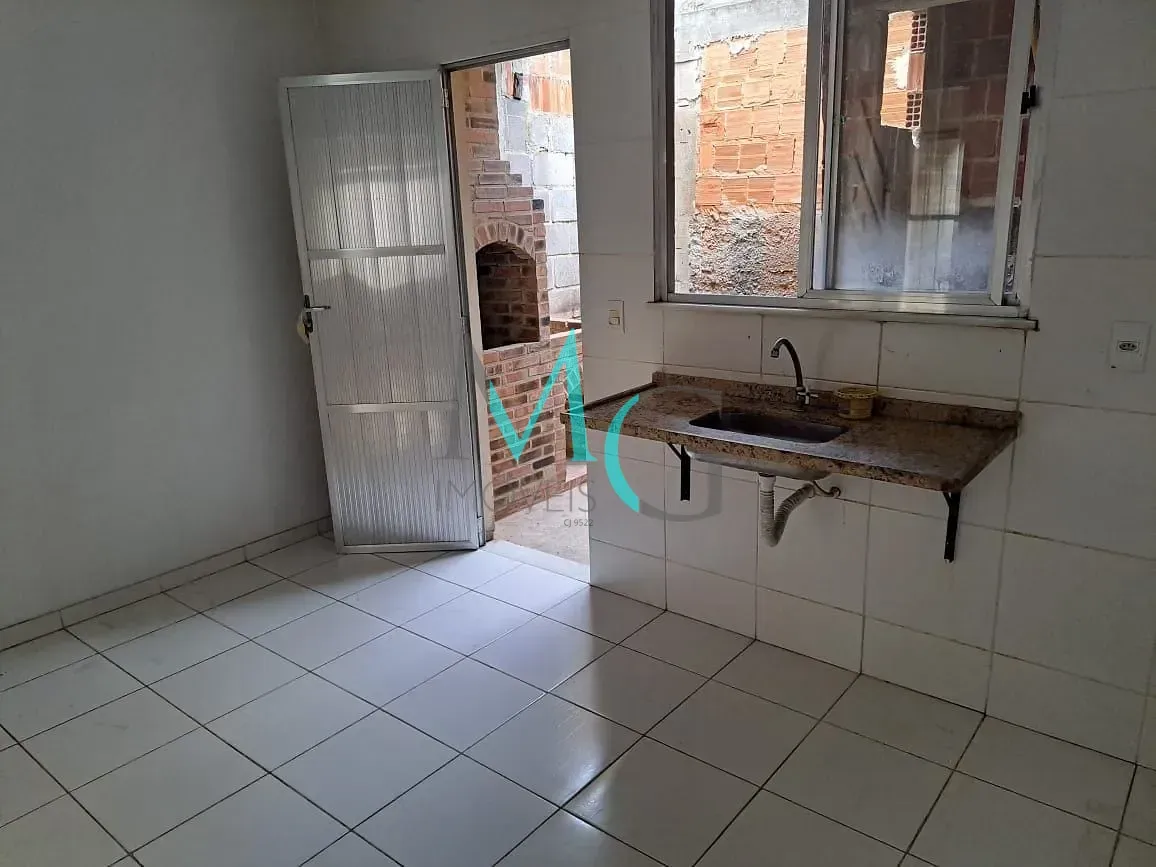 Imagem Casa Geminada de 2 Quartos no Condomínio das Laranjeiras - Santíssimo: Conforto e Segurança em Excelente Localização