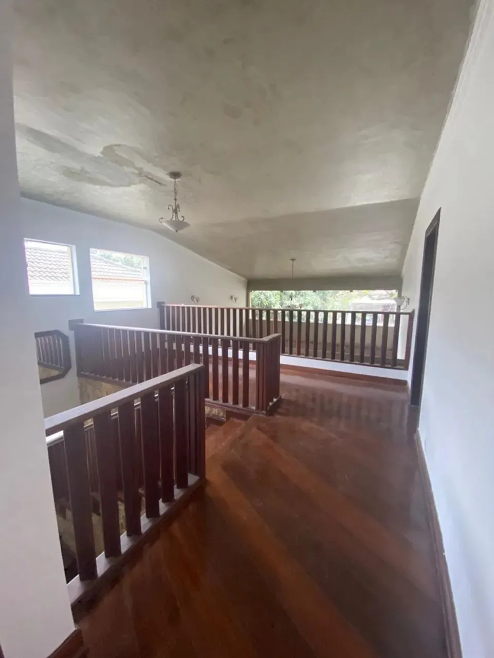 Imagem Casa de Luxo em Condomínio - Santana de Parnaíba-SP, Alphaville, 4 Quartos, 5 Banheiros, 5 Vagas, 500m².