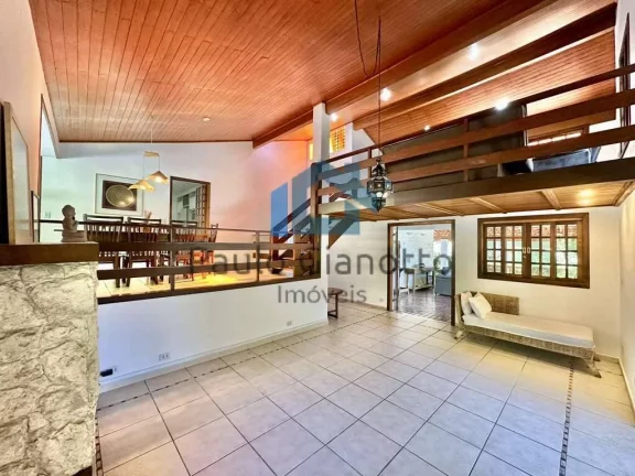 Imagem Linda Casa Avaranda à venda na Granja Viana