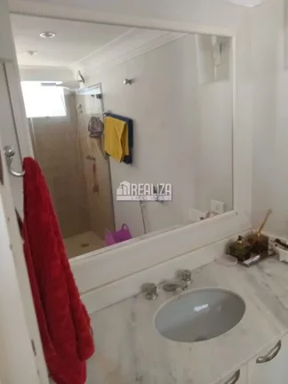 Imagem Apartamento com 3 Dormitórios e Móveis Planejados no Condomínio Edificio Rossana, em Uberaba