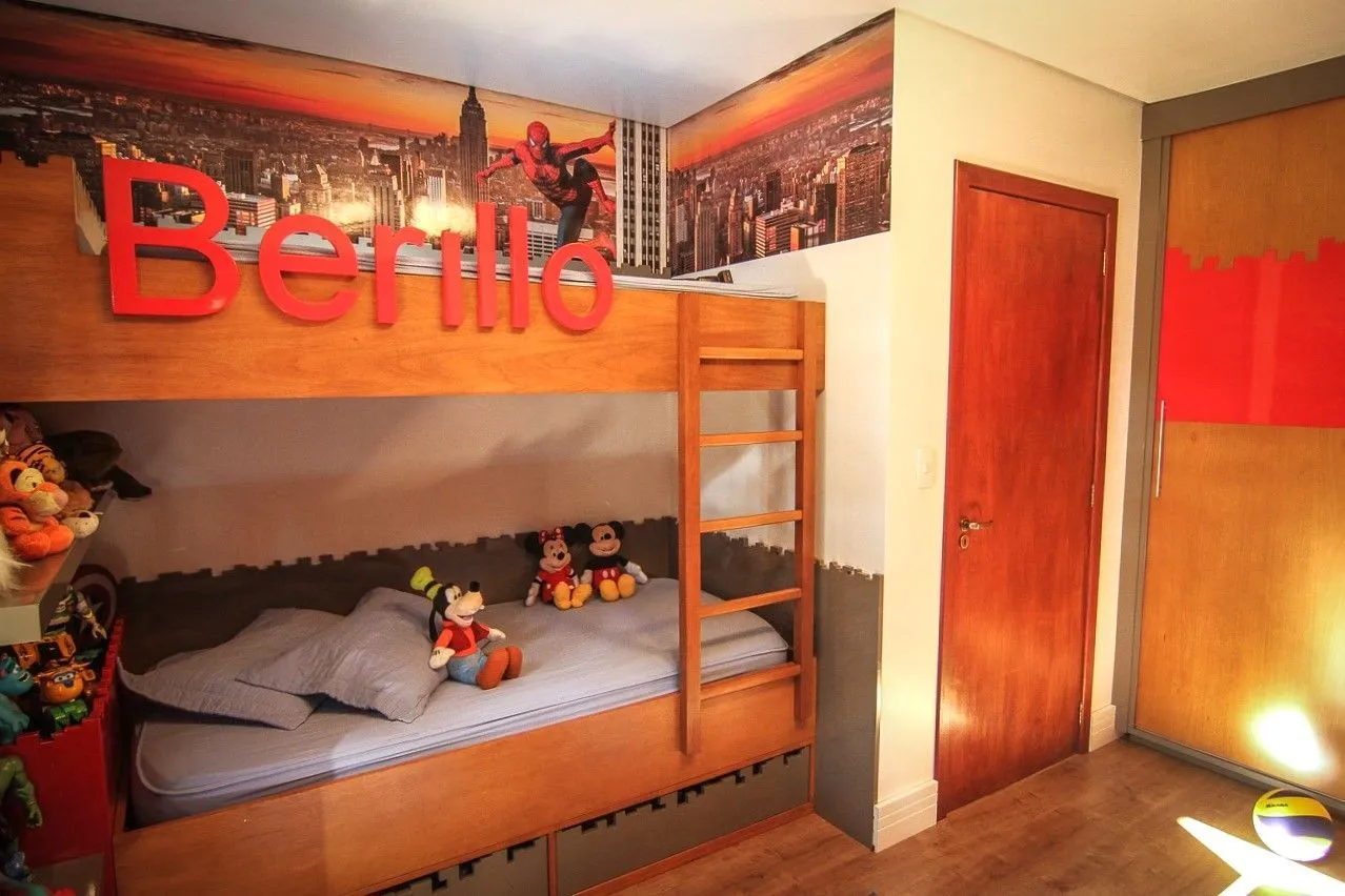 Imagem Casa Alto Padrão localizada a 5 quilômetros do centro de Canela, em meio a natureza com 16,600² em localização privilegiada e valorizada..