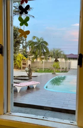 Imagem Casa com Piscina locação temporada, acomoda 6 pessoas (Natal e Ano Novo não disponível)