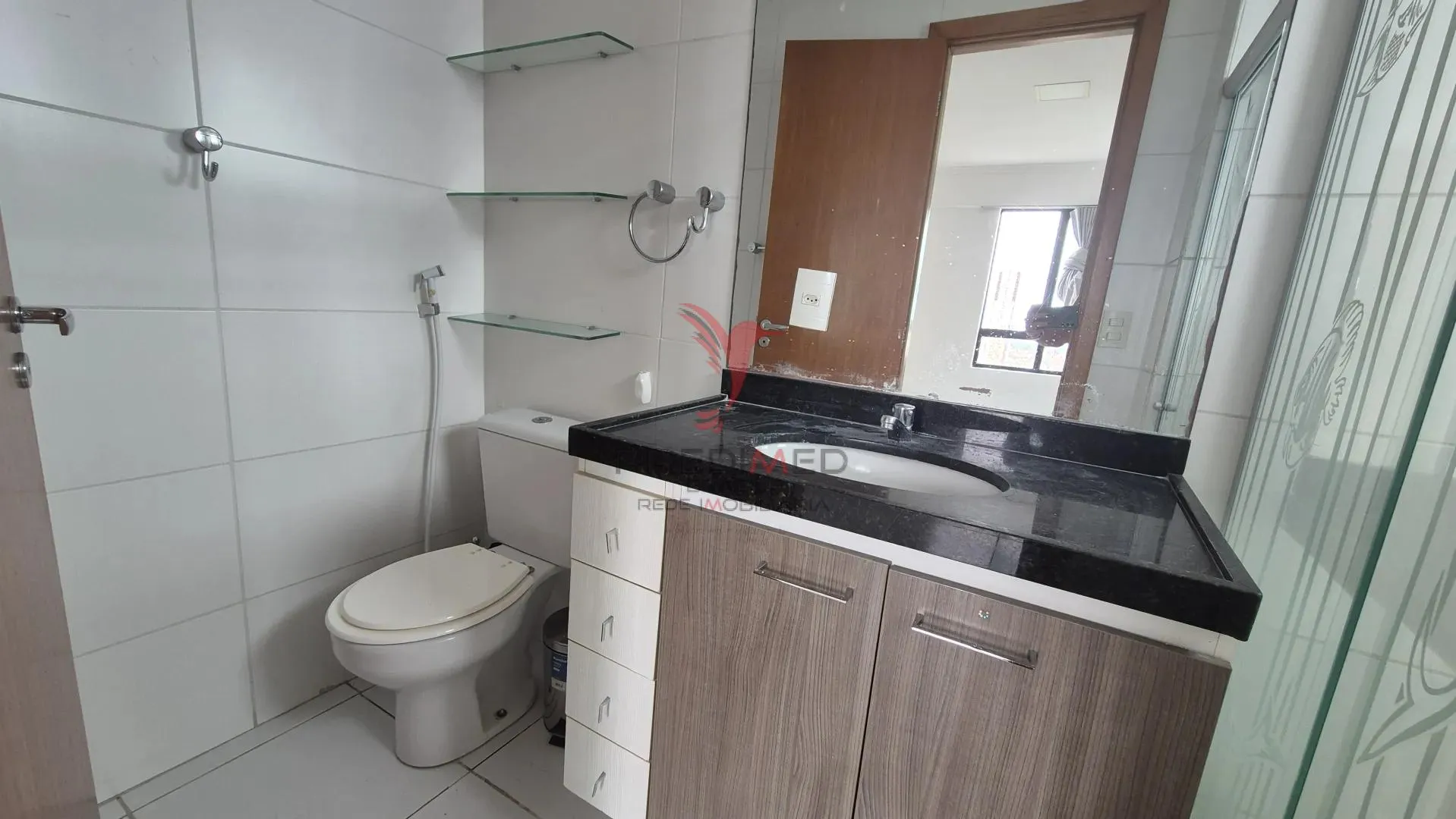 Imagem Apartamento com 3 Suites e 2 Vagas. Ventilado, vista livre andar alto. Bairro dos Estados