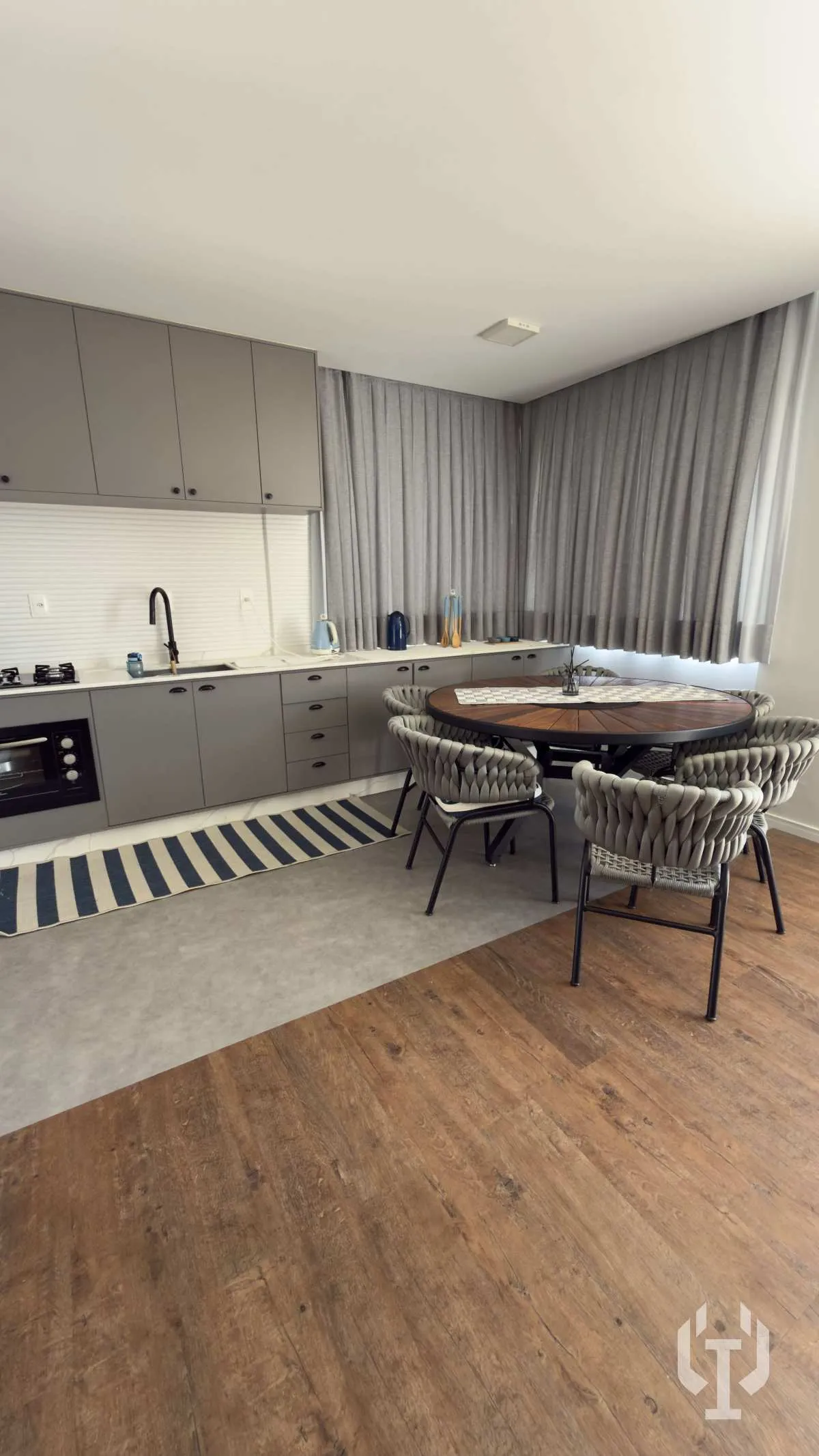 Imagem Casa à venda, com 2 quartos, 100m2