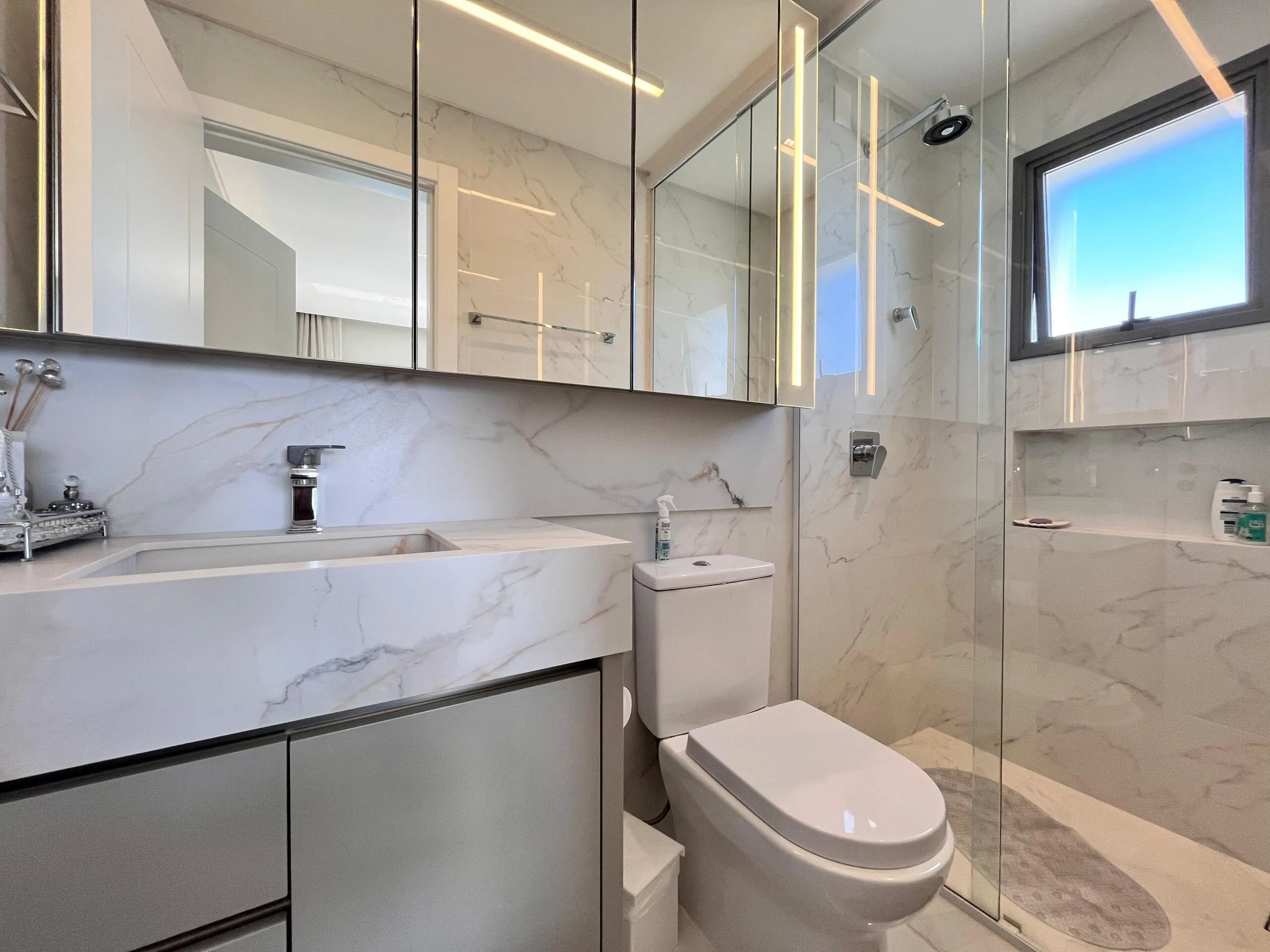 Imagem Apartamento com vista para o mar à venda com 166m2 por R$ 9.150.000,00