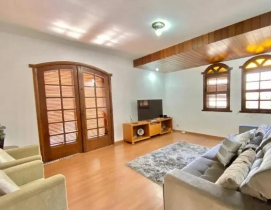 Imagem EXCELENTE CASA NO MANGABEIRAS COM 05 QUARTOS,02 SUÍTES E 04 VAGAS.
