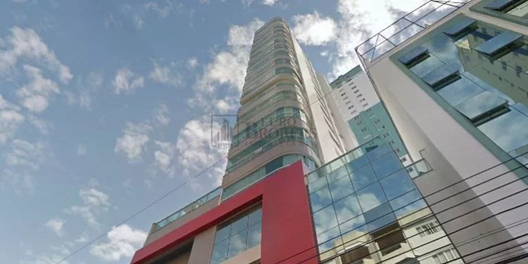 Imagem Apartamento com 3 suítes à venda no Centro de Balneário Camboriú/SC