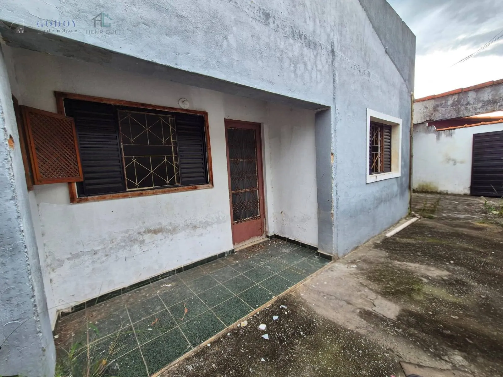 Imagem IMÓVEL COM GRANDE POTENCIAL DE VALORIZAÇÃO - TERRENO AMPLO COM 360M²