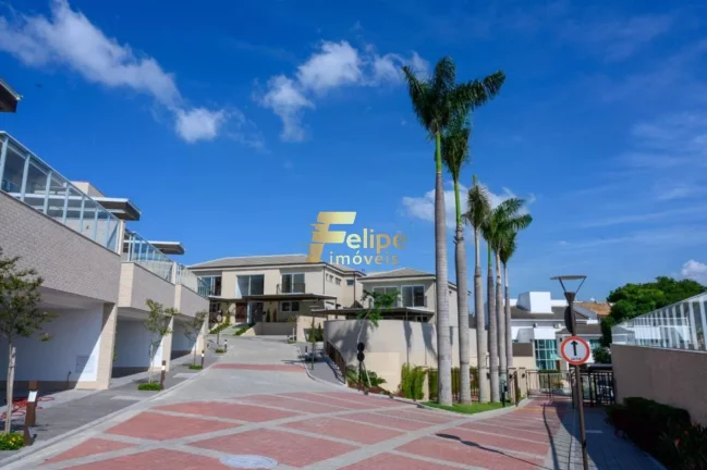 CASA DE ALTO PADRÃO NA MATA DA PRAIA!