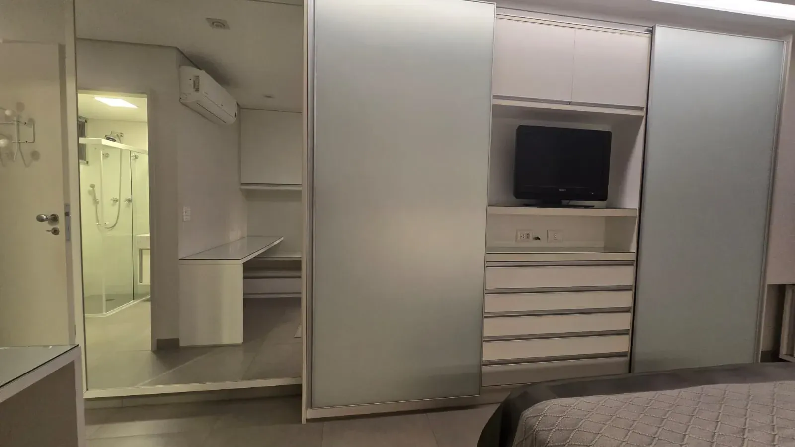Imagem Apartamento com 3 Quartos para Alugar, 131 m² em Jardim Europa - São Paulo