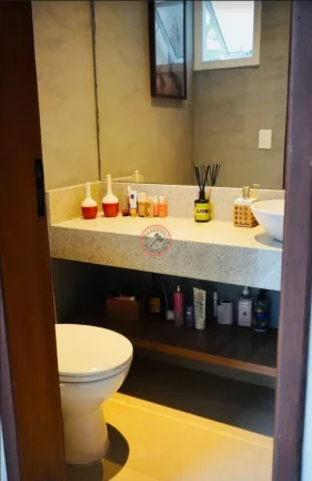 Imagem ESCRITURA DEFINITIVA, CASA DENTRO DE CONDOMÍNIO, TODA MOBILIADA A 50 METROS DA PRAIA, COM PISCINA PRIVATIVA E ÁREA GOURMET