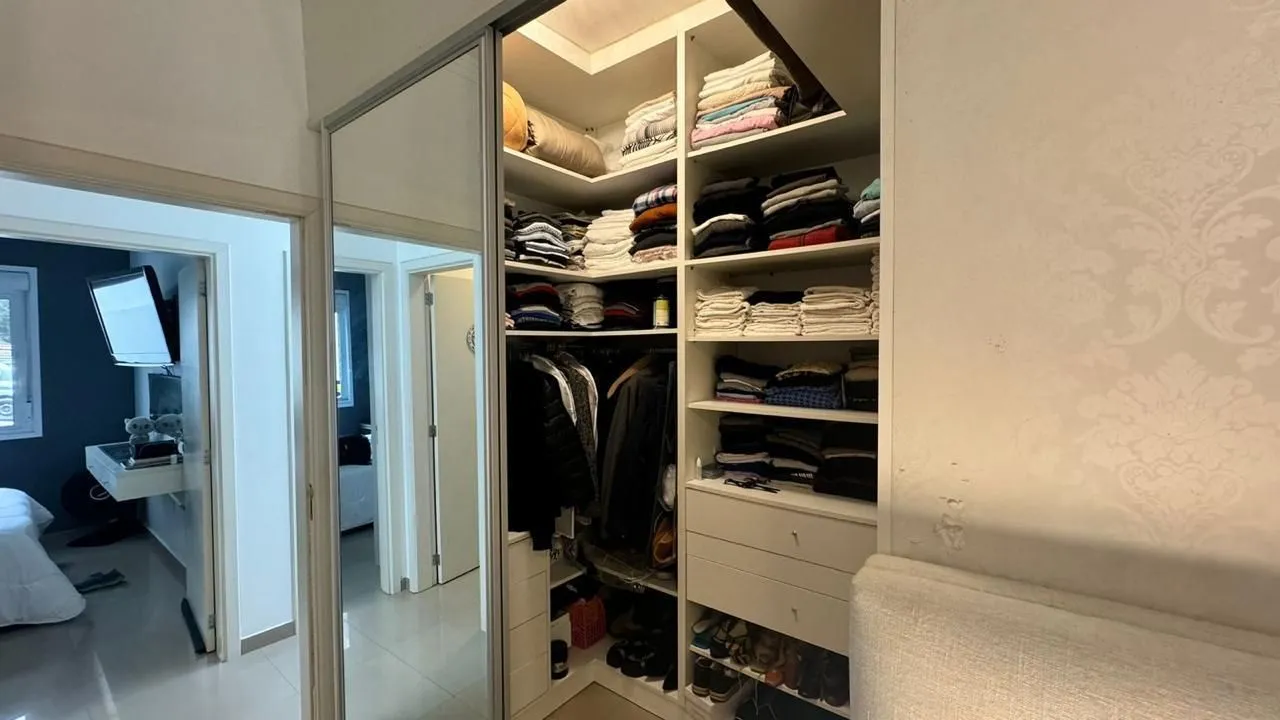 Imagem Casa de Condomínio em Hípica