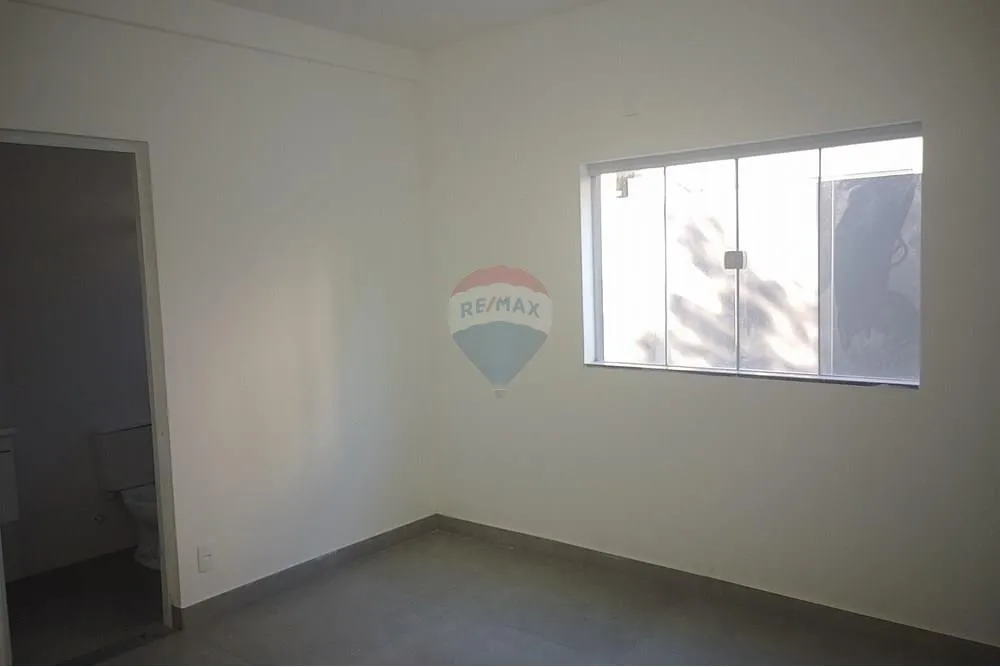 Imagem Casa com 3 quartos para alugar em Pedra de Guaratiba