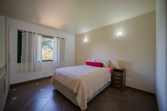 Imagem Casa com 3 quartos à venda em Cotia/SP 1000M² de Terreno.