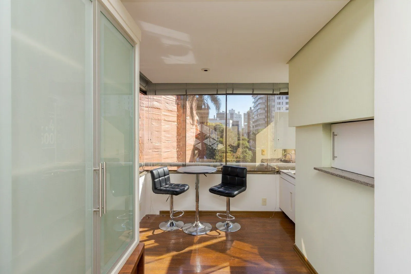 Imagem Charmoso apartamento semimobiliado no bairro Bela Vista