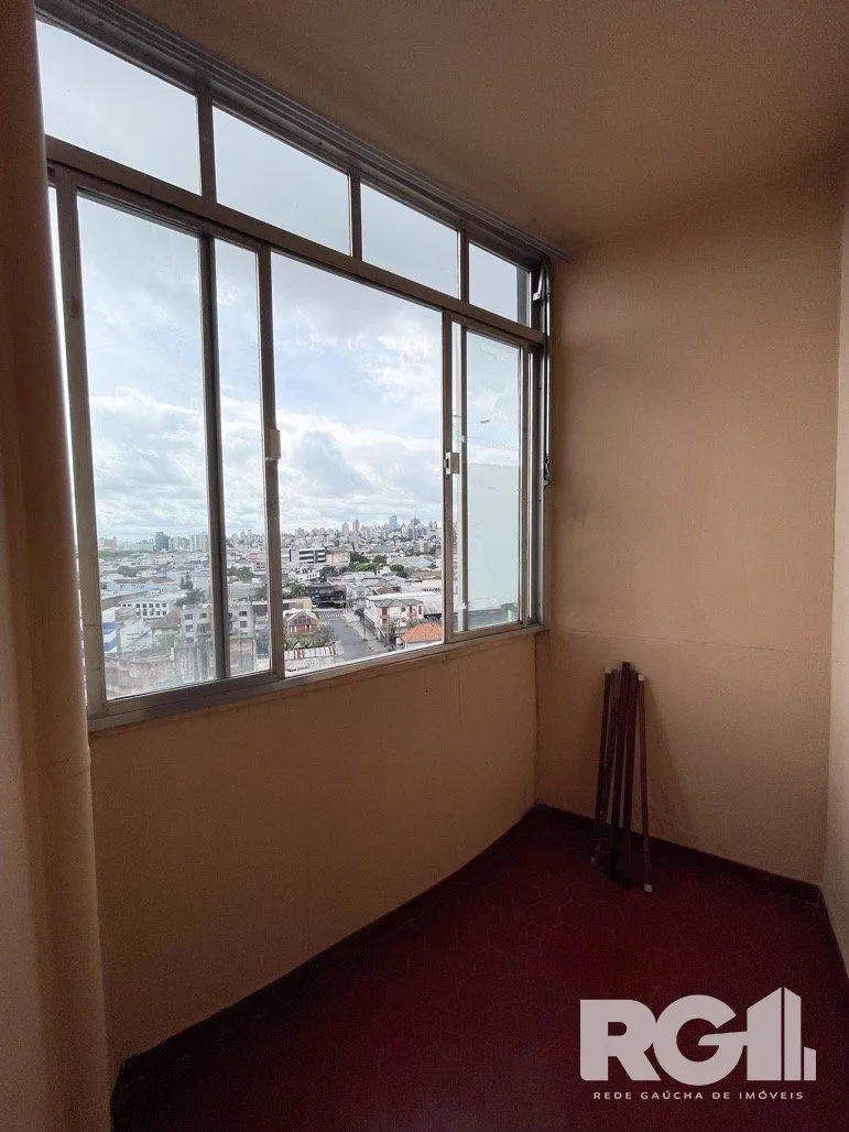 Imagem 303m2 Apartamento com 5 dormitórios no centro da capital.