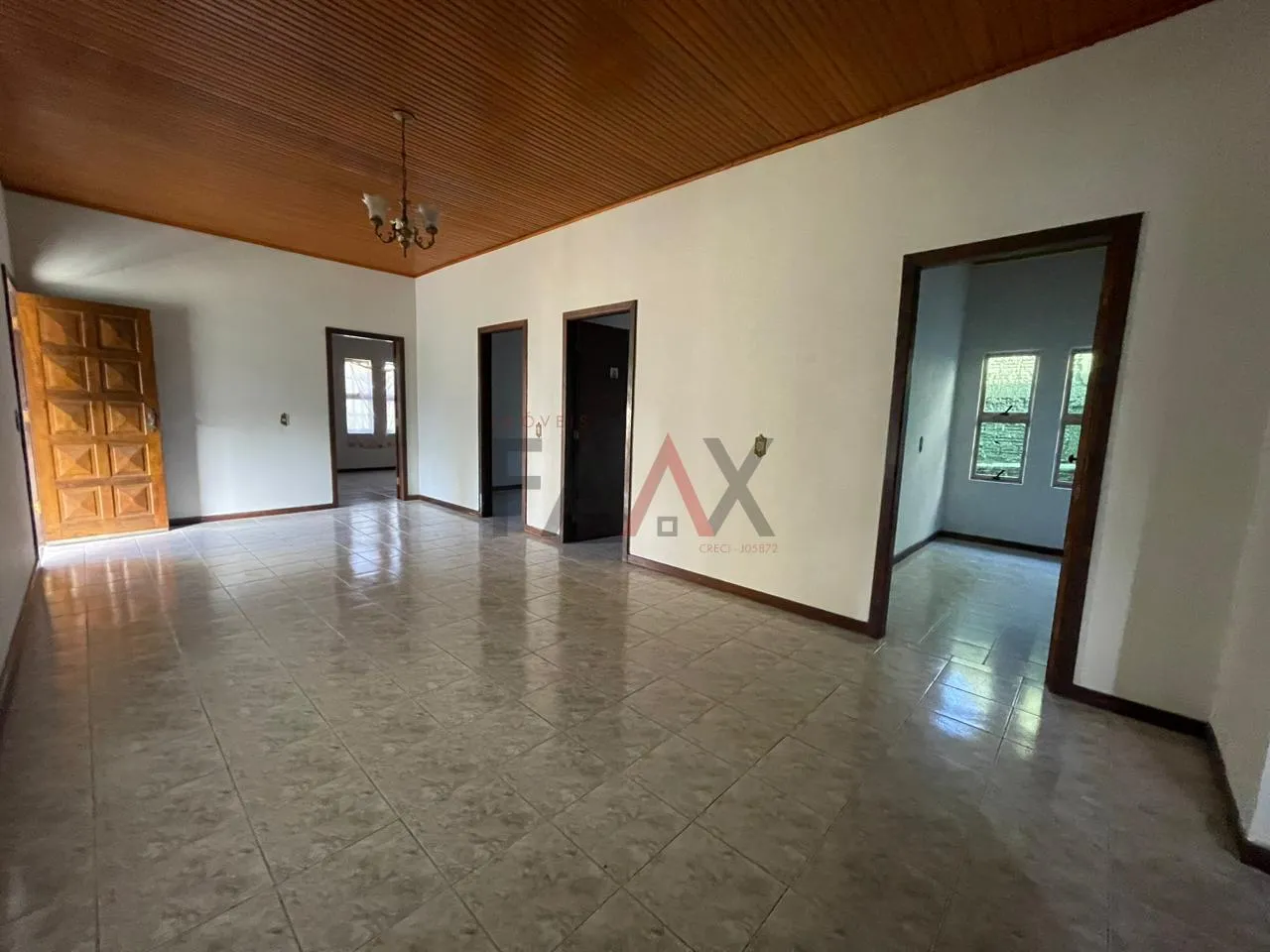 Imagem Oportunidade Única Casa com Barracão à Venda, CENTRO, GUARAPUAVA - PR