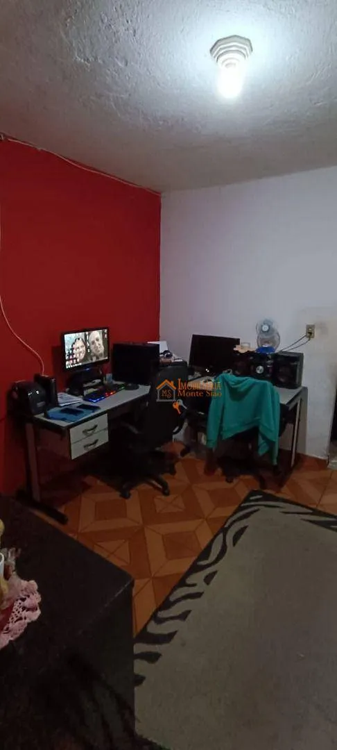 Imagem Casa com 4 dormitórios à venda, 150 m² por R$ 450.000,00 - Vila Rio de Janeiro - Guarulhos/SP