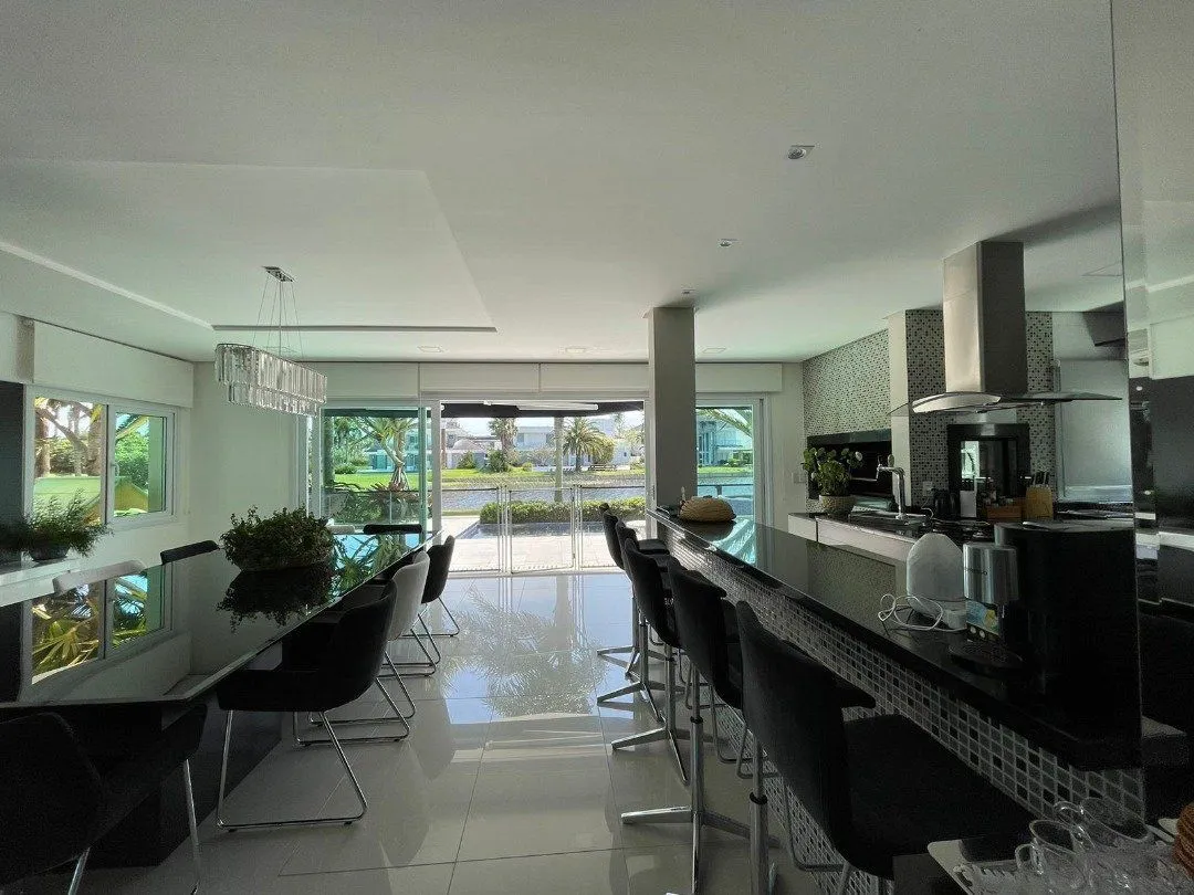 Imagem Casa de Condomínio em Atlântida Sul
