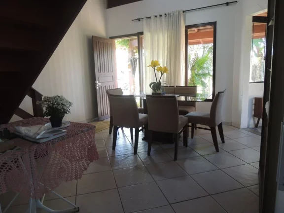 Imagem Casa Espaçosa de 4 Quartos com Pomar em Campo Duna, Garopaba-SC. Escritura Pública.