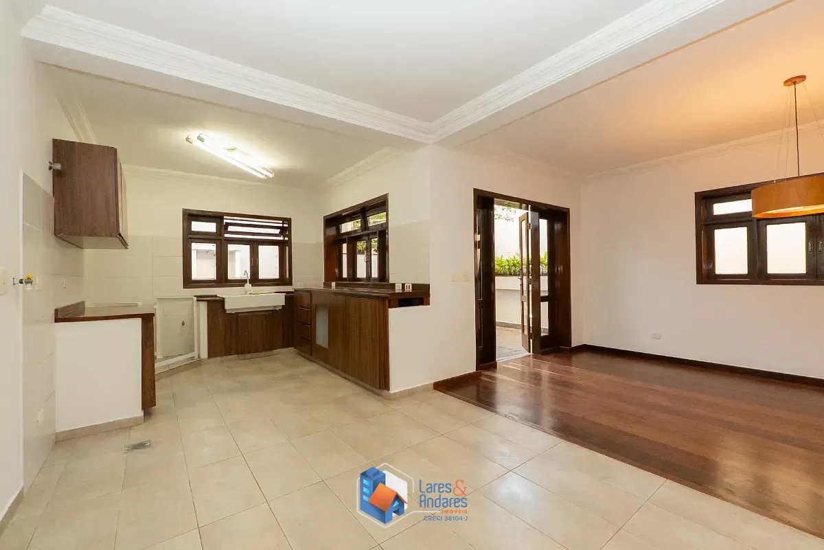 Imagem Casa de vila para venda em Indianópolis com 3 quartos, sendo 1 suíte, 239m²
