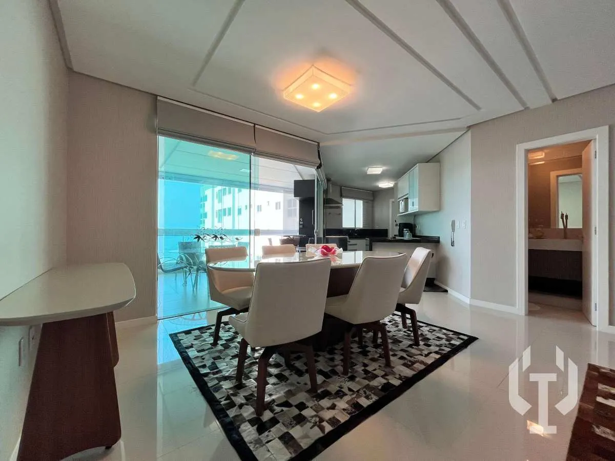 Imagem Apartamento Frente Mar 4 Suítes Mobiliado Pronto Para Morar em Meia Praia