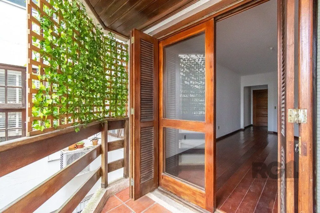 Imagem Apartamento no bairro Petrópolis de 2 dormitórios e vaga