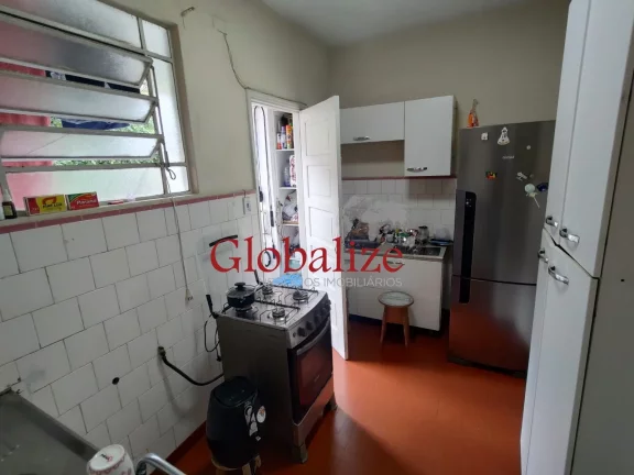 Imagem Lindíssimo apartamento de 2 dormitórios com garagem coletiva e bicicletário no coração do Gonzaga em Santos São Paulo por R$.350.000,00 !