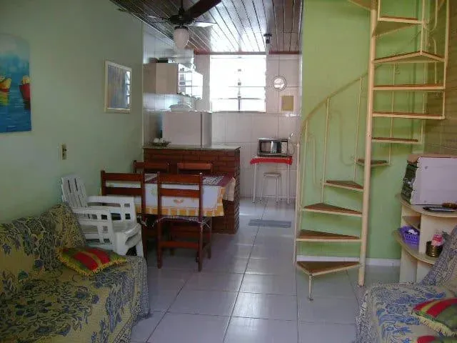 Imagem Casa em Condomínio para Venda em Cabo Frio / RJ no bairro Peró