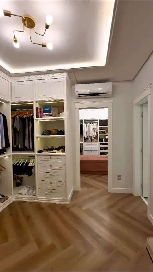 Imagem Casa de Condomínio com 4 Quartos à Venda, 460 m² em Pires Façanha - Eusébio