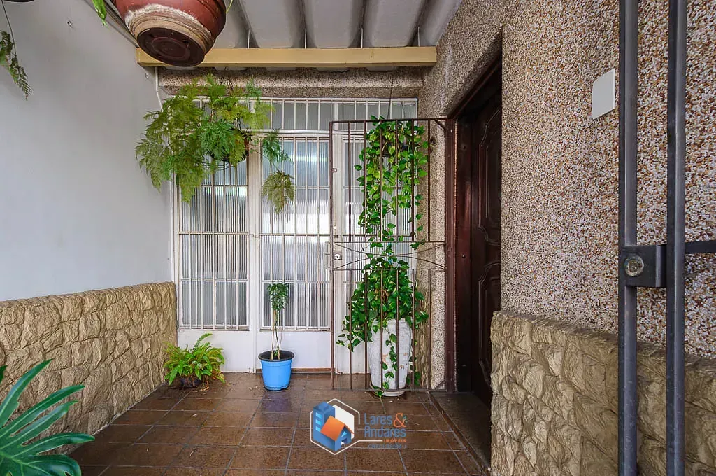 Imagem Sobrado para venda em Água Branca com 3 quartos, sendo 1 suíte, 126m²