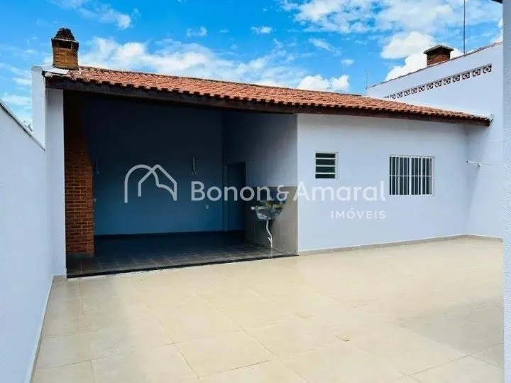 Imagem Casa a Venda Completa com Quintal Amplo e Suíte no Jardim Fortaleza - Imperdível!