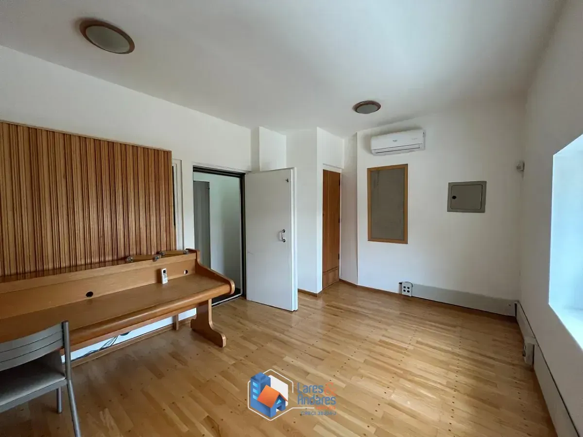 Imagem Casa para venda em Vila Mariana com 3 quartos, 200m²