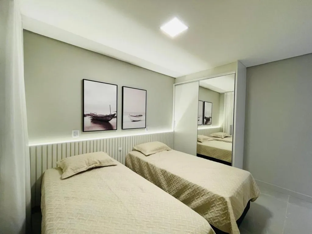 Imagem Casa em Condominio 5 Dormitórios - Bairro xangri-la