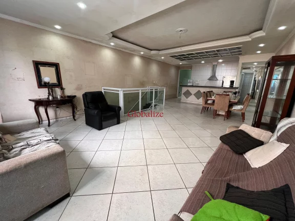 Foto do imóvel Sobrado à venda com 220m², 3 quartos, 2 suítes, 8 vagas por R$800.000,00 na Vila Mathias em Santos