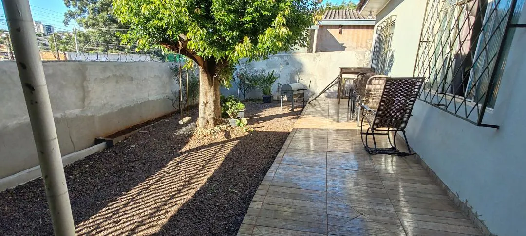 Imagem Casa à venda em Cascavel, Santa Cruz - Portão eletrônico, Quintal, Rua Asfaltada
