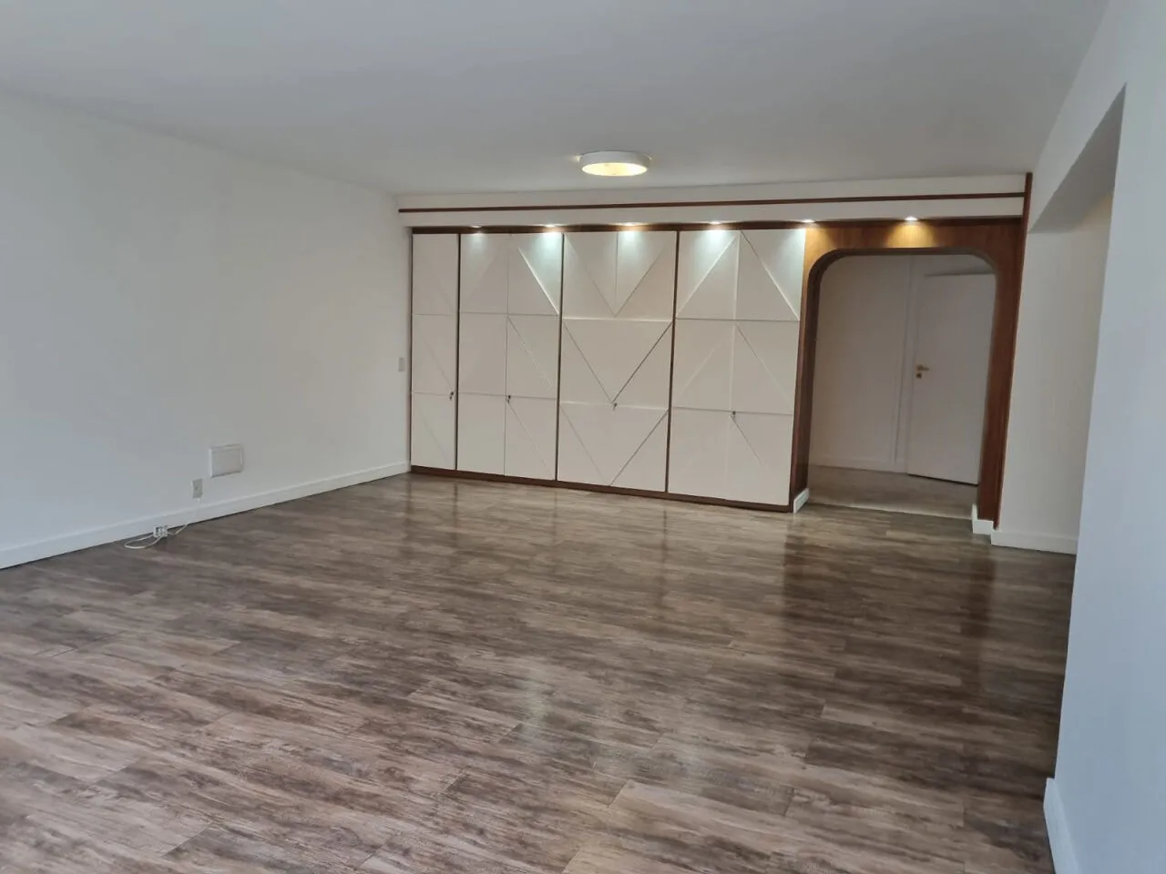 Imagem Apartamento Alto Padrão com 3 Dormitórios, Suíte e 2 Vagas no Condomínio Ipanema.