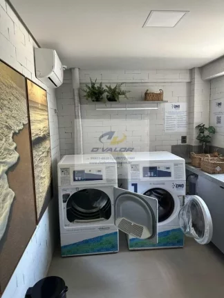 Imagem Vendo Flat, Mobiliado, com sacada, 21 m² e vaga de garagem rotativa