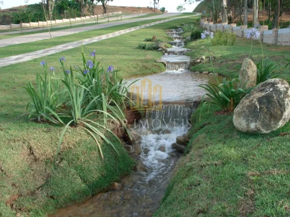 Imagem Ótimo terreno no Condomínio Espelho D’Água na quadra Quadra I, com 1.318,77 m2 (35,06 x 37,62), em localização privilegiada em uma das partes mais altas do condomínio!