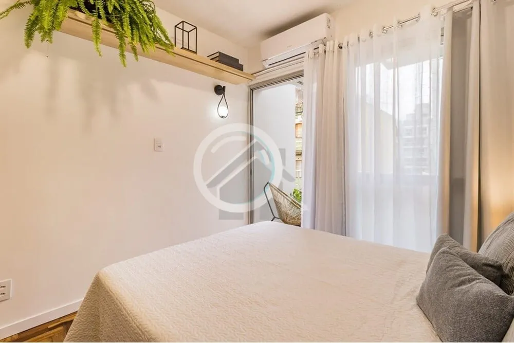 Imagem Conheça este aconchegante apartamento JK à venda no coração do Centro Histórico de Porto Alegre...