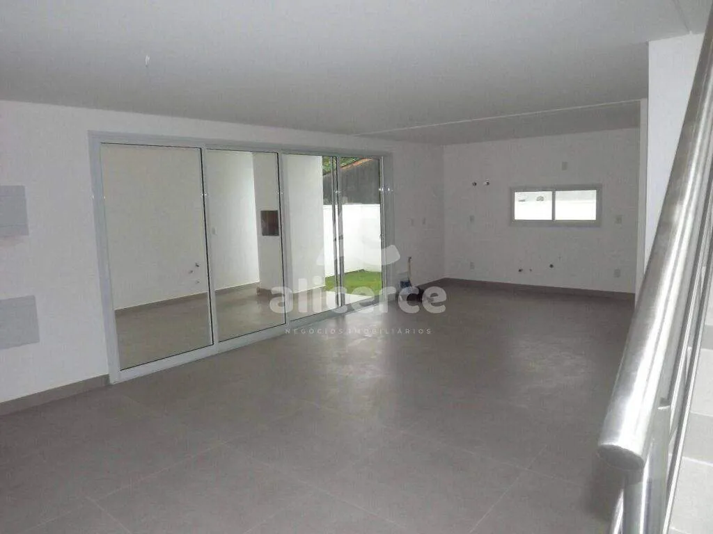 Imagem PRONTO PARA MORAR - Casa à venda com 3 quartos 2 suítes, 133,62m² em Ribeirão da Ilha Florianópolis