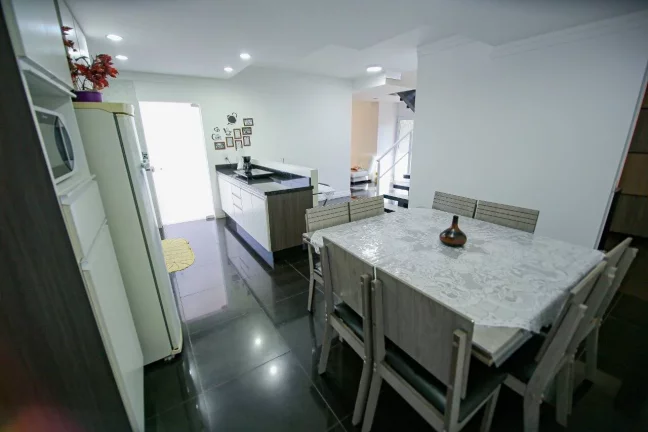 Imagem CASA residencial dentro de condomínio
