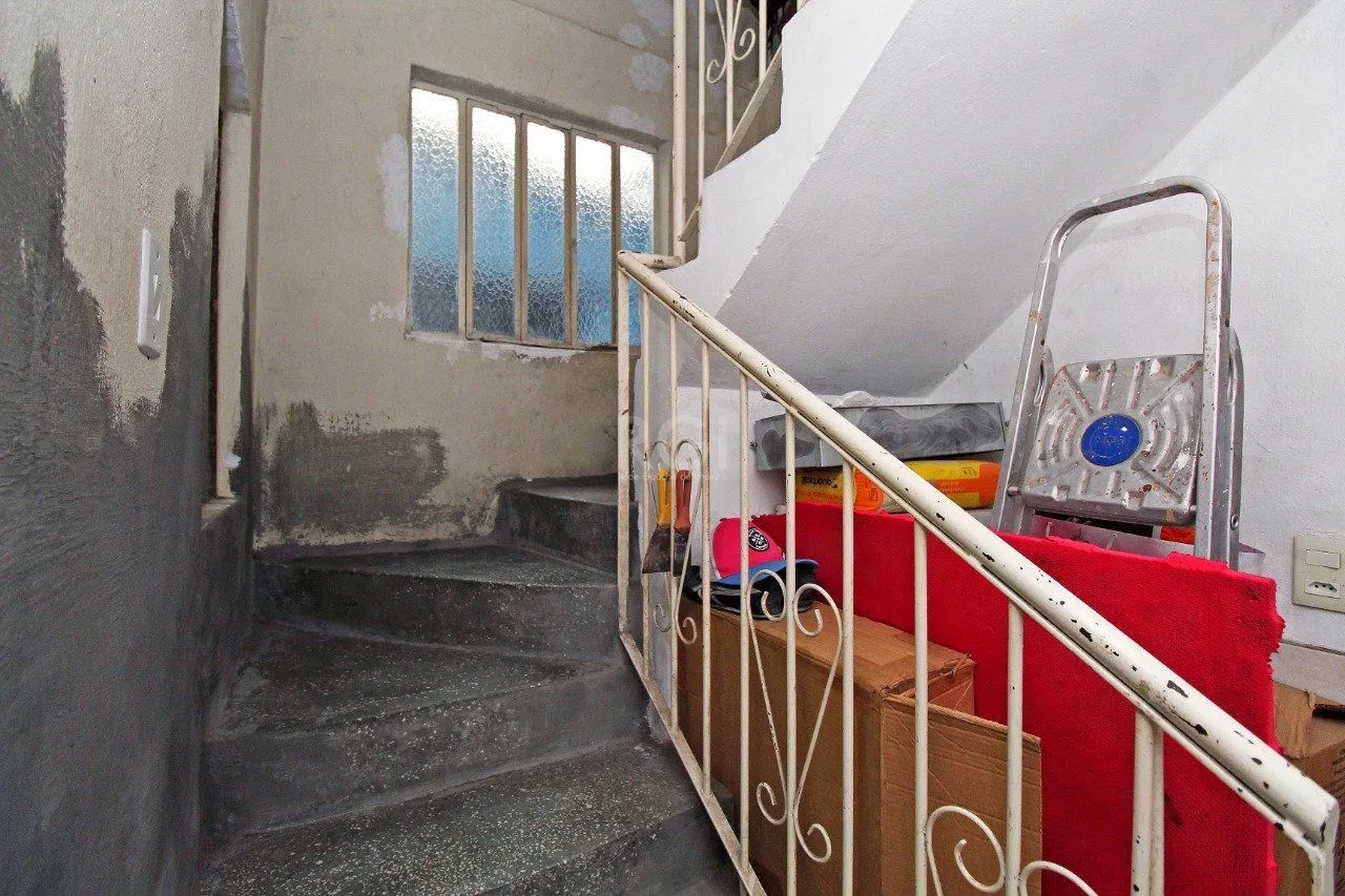 Imagem Casa para Venda - 85m², 2 dormitórios, 1 vaga - Cidade Baixa