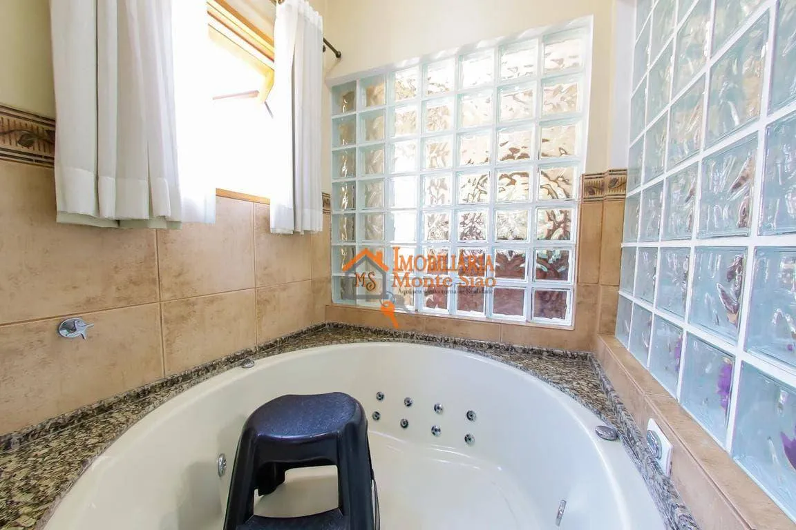 Imagem Sobrado com 4 dormitórios à venda, 267 m² por R$ 949.000,00 - Vila Barros - Guarulhos/SP