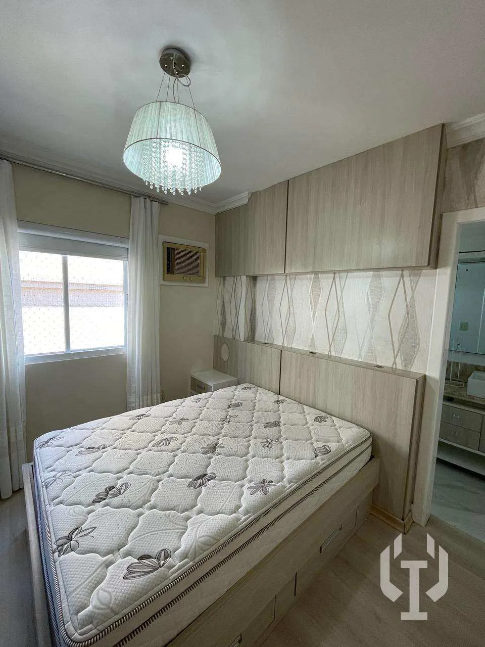 Imagem Apartamento para alugar em Itapema, Meia praia, com 4 quartos, 120m2