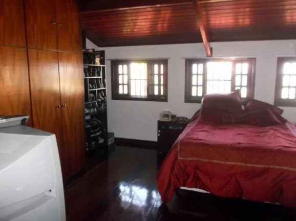 Imagem LINDO SOBRADO EM LOCAL PRIVILEGIADO.